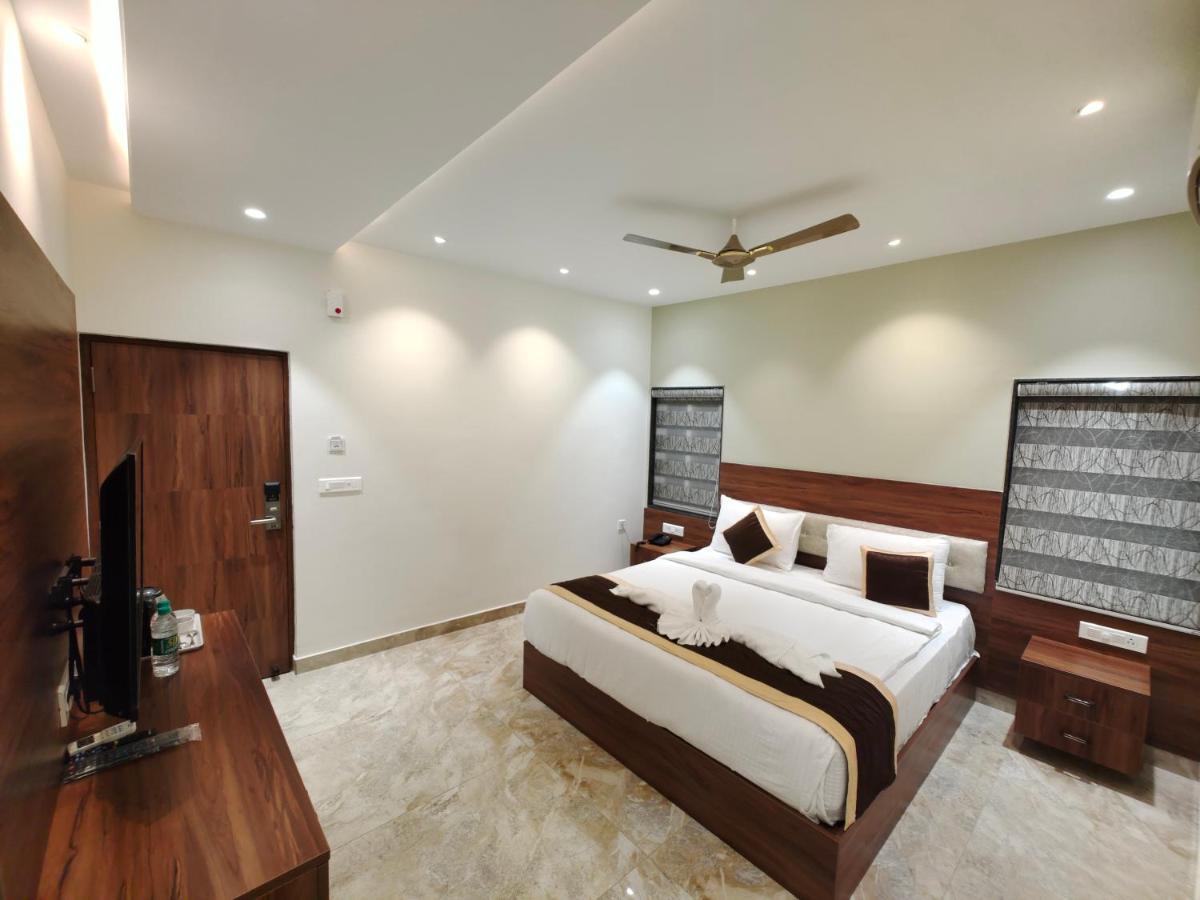 Hotel Thousand Pillars Warangal Buitenkant foto